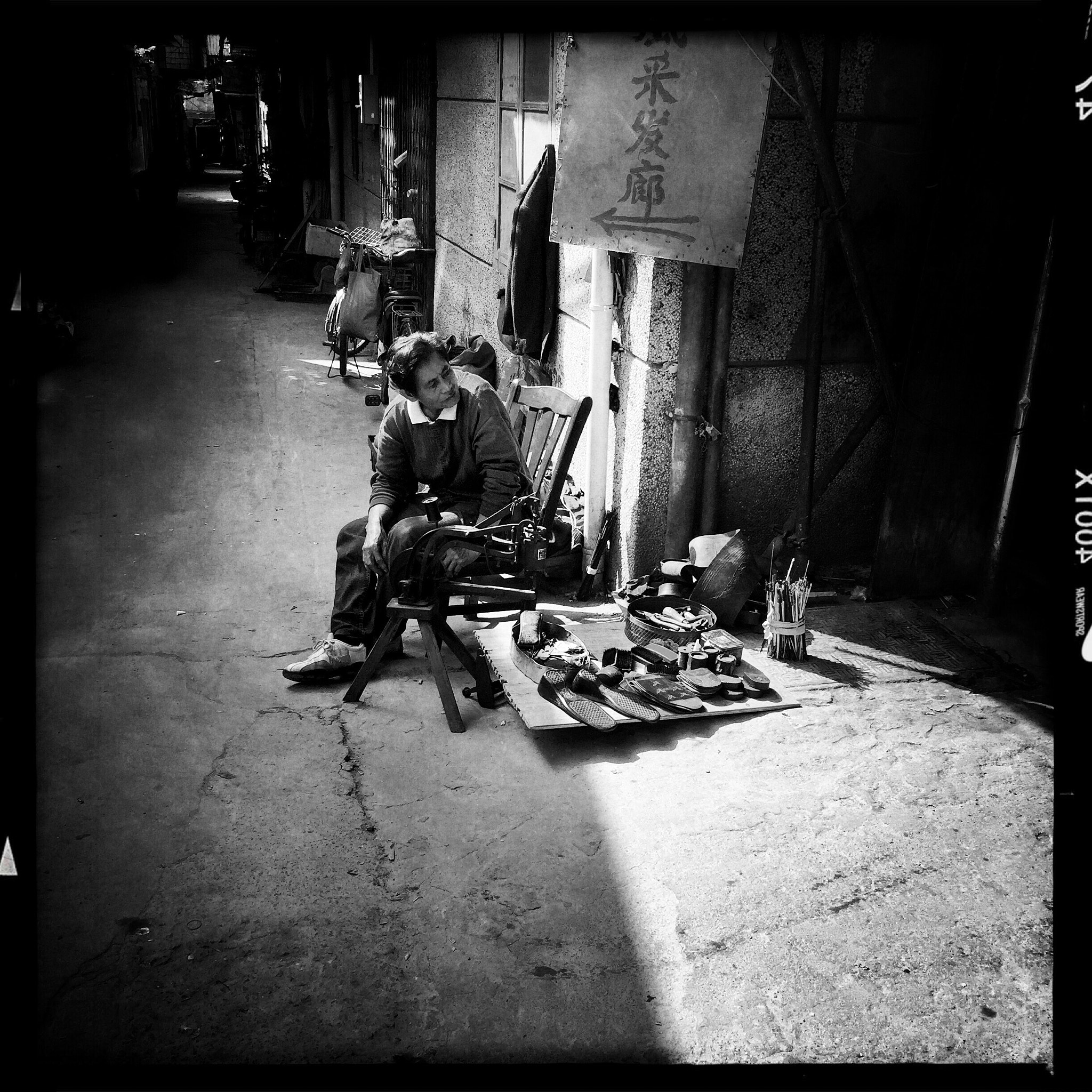 Hipstamatic 279 sample photo. Hey,sir photography