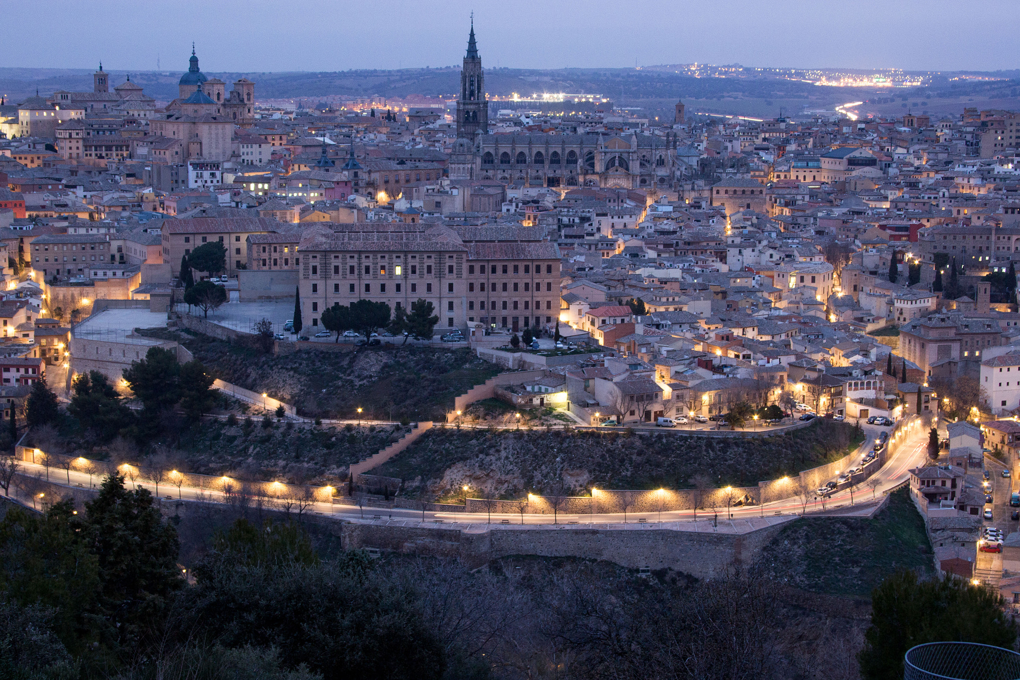 Canon EOS M + Canon EF 28-135mm F3.5-5.6 IS USM sample photo. Old town of toledo, spain at dawn photography