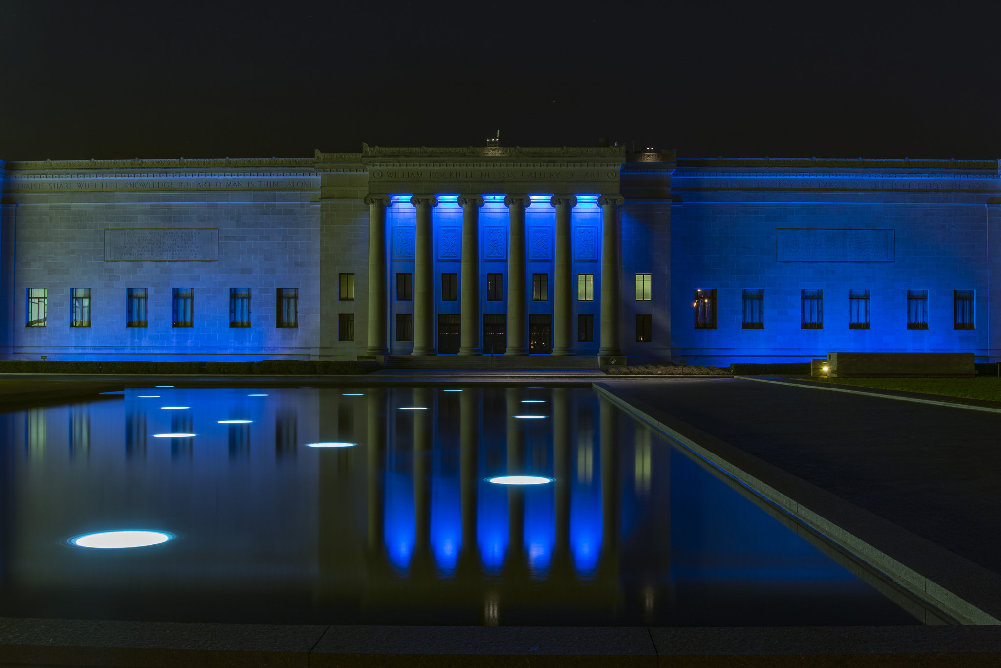 AF Zoom-Nikkor 28-80mm f/3.5-5.6D sample photo. Nelson reflecting pool royal blue photography