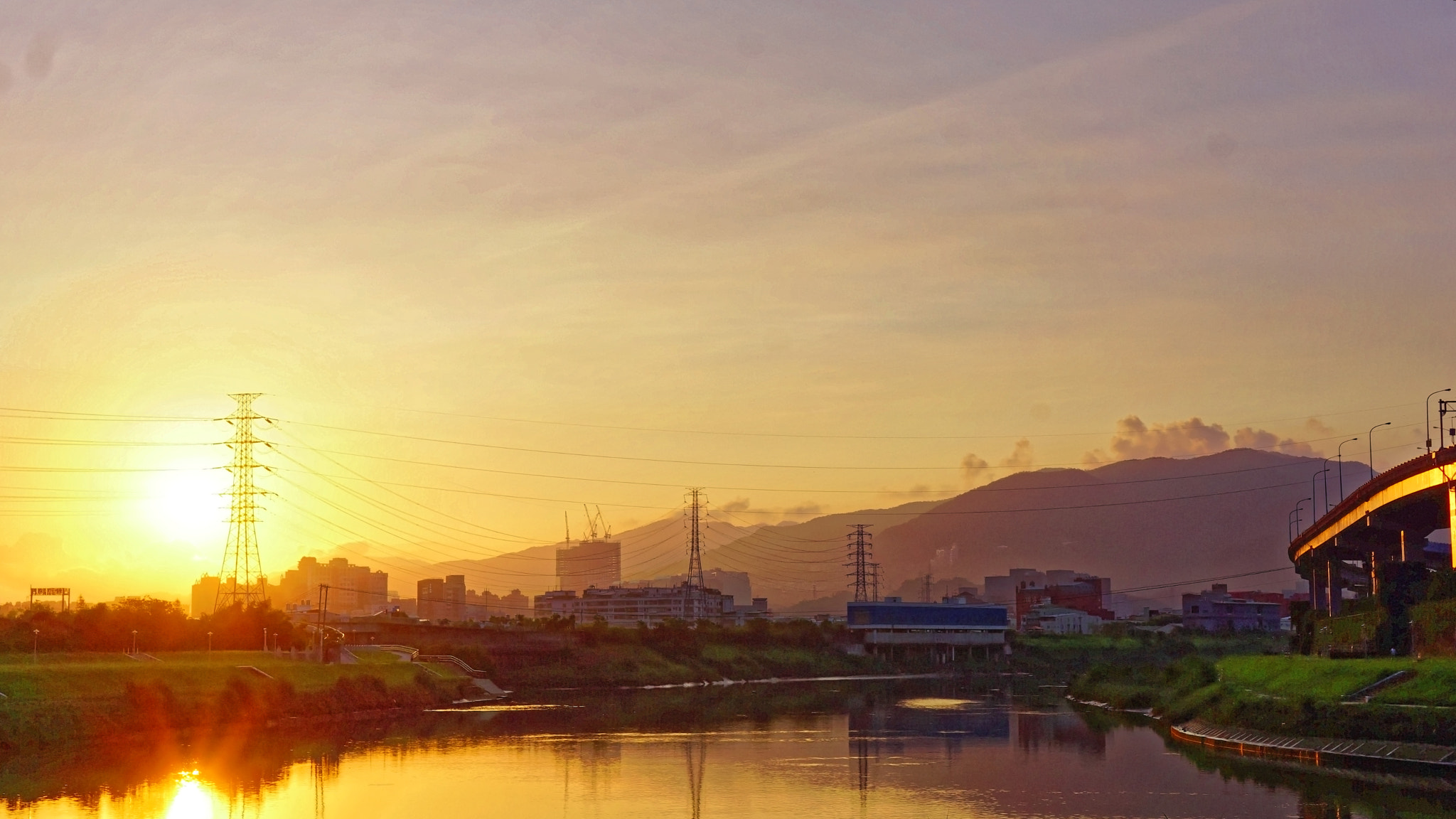 Sony Alpha NEX-7 + Sony E 35mm F1.8 OSS sample photo. Good morning, taipei photography