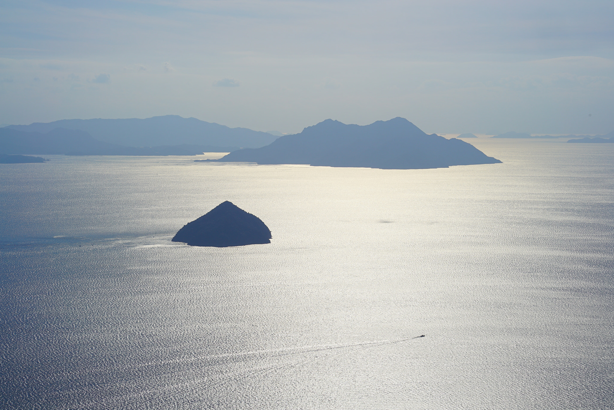 Sony a7S II + ZEISS Batis 85mm F1.8 sample photo. 厳島海峡（itsukushima strait） photography