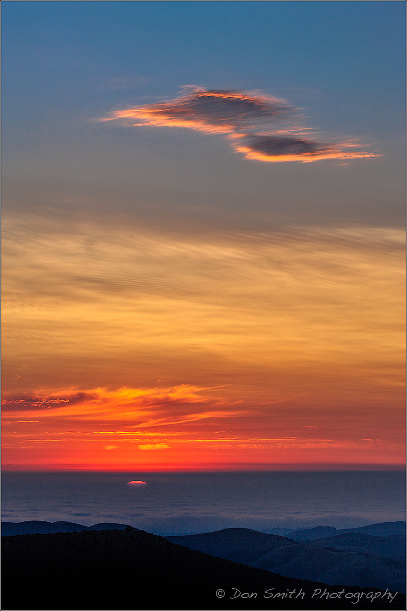 Canon EOS-1Ds Mark III + Canon EF 100-400mm F4.5-5.6L IS USM sample photo. Sunset into fog over monterey bay photography