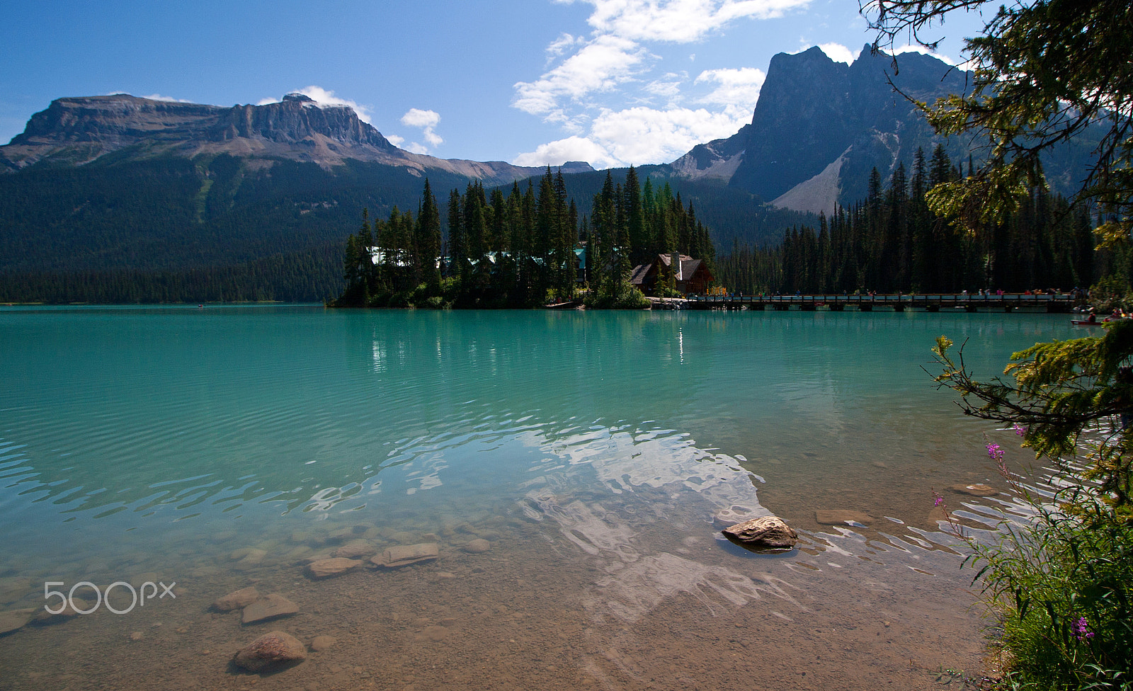 Canon EF-S 10-18mm F4.5–5.6 IS STM sample photo. Emerald lake lodge photography