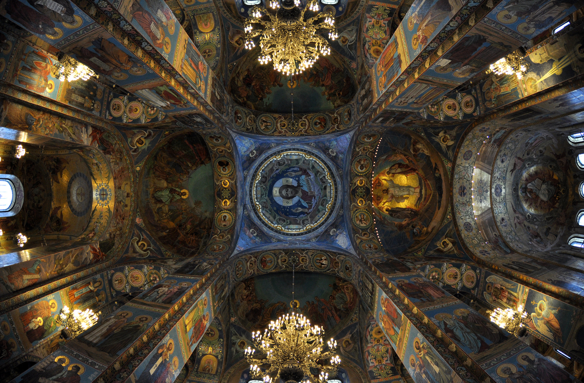 Nikon AF DX Fisheye-Nikkor 10.5mm F2.8G ED sample photo. Church of the savior on blood photography