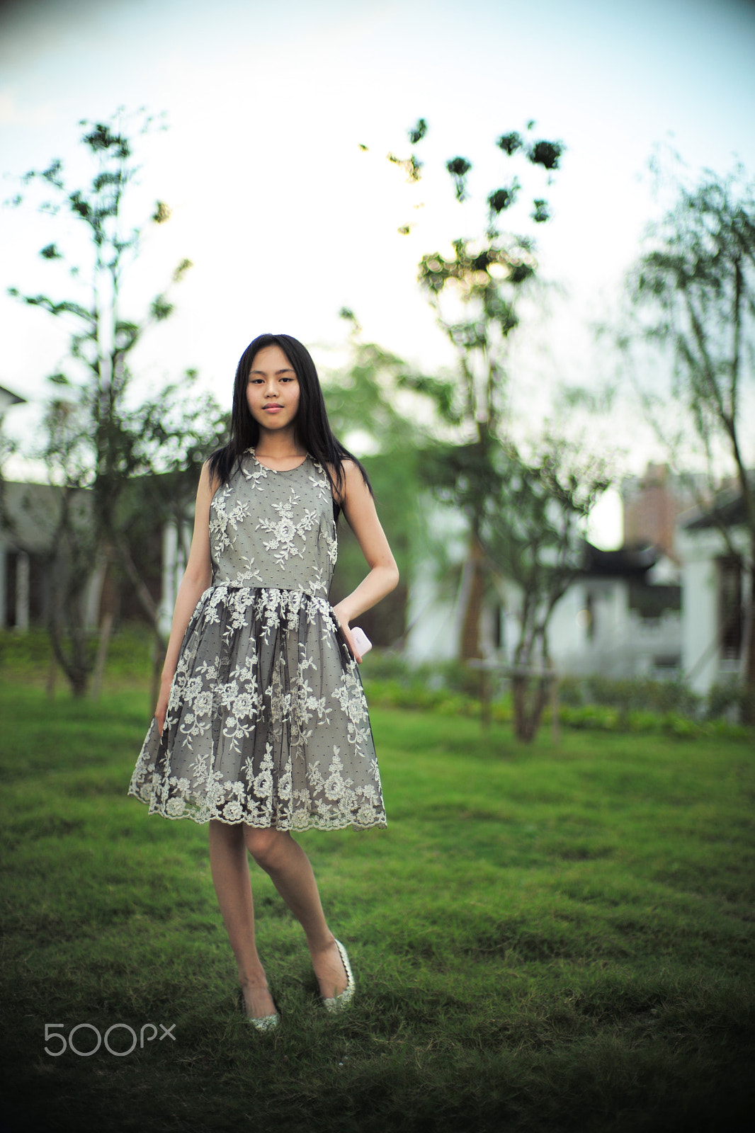 Noctilux-M 1:1/50 sample photo. 少女 photography