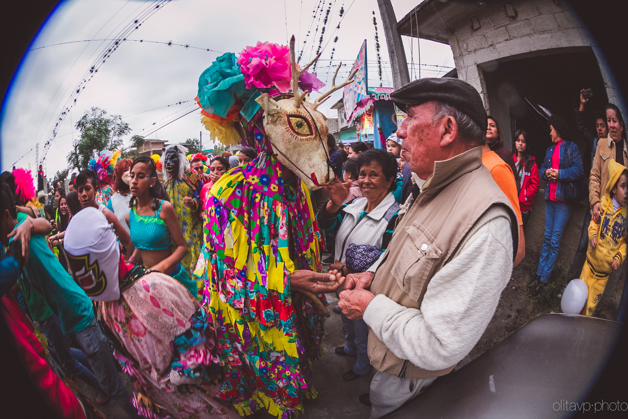 Canon EF 8-15mm F4L Fisheye USM sample photo. Coyolillo carnival 2016 photography