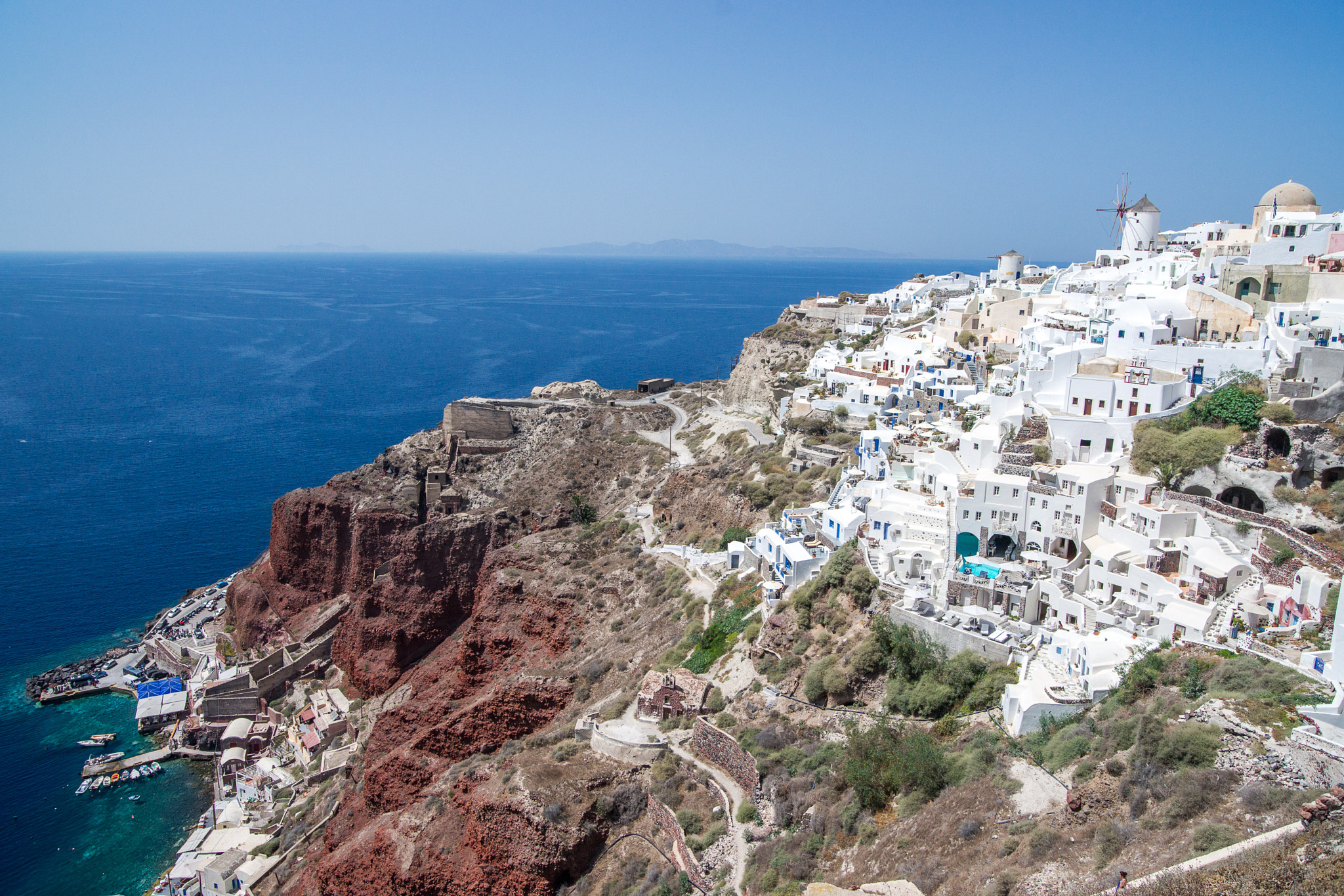 Sony Alpha DSLR-A850 sample photo. Santorini on the rocks photography