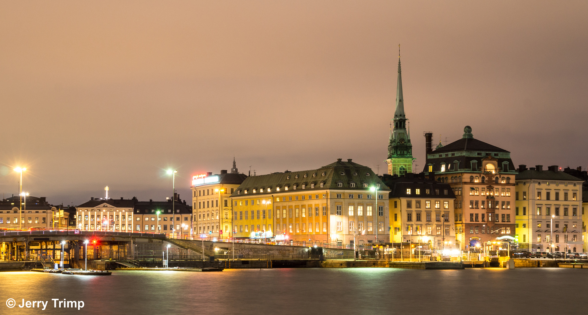 Sony SLT-A58 + Sigma 17-70mm F2.8-4.5 (D) sample photo. Gamla stan at night photography