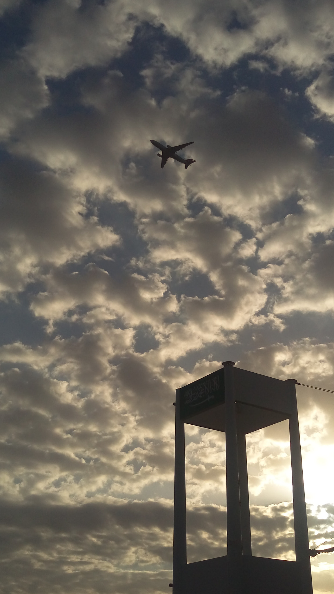 HTC ONE M9PLUS sample photo. Jed airport photography