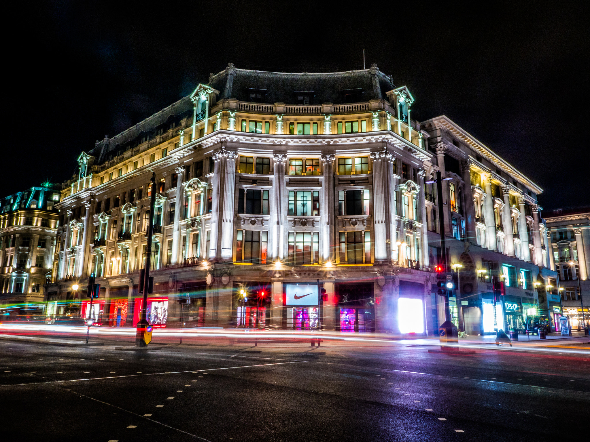 Panasonic Lumix DMC-GX8 + OLYMPUS M.12mm F2.0 sample photo. Nike town, london photography