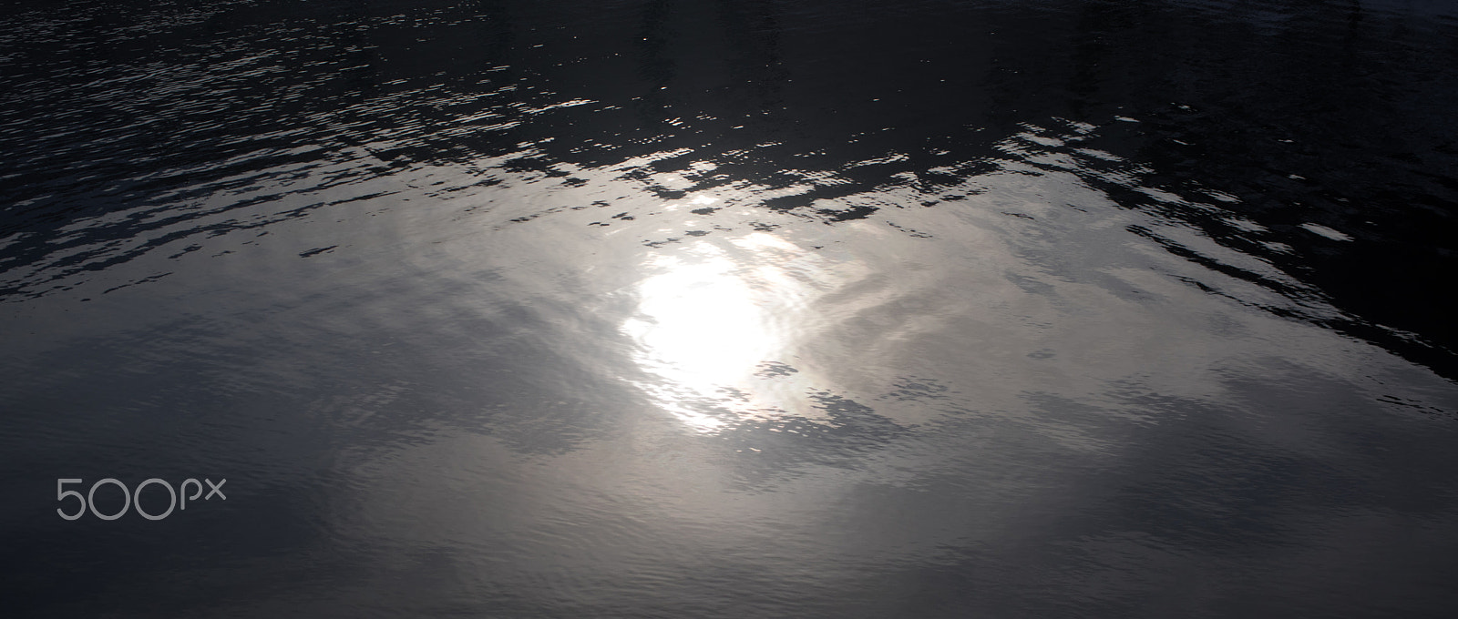 Pentax smc DA 35mm F2.8 Macro Limited sample photo. Reflective sun photography