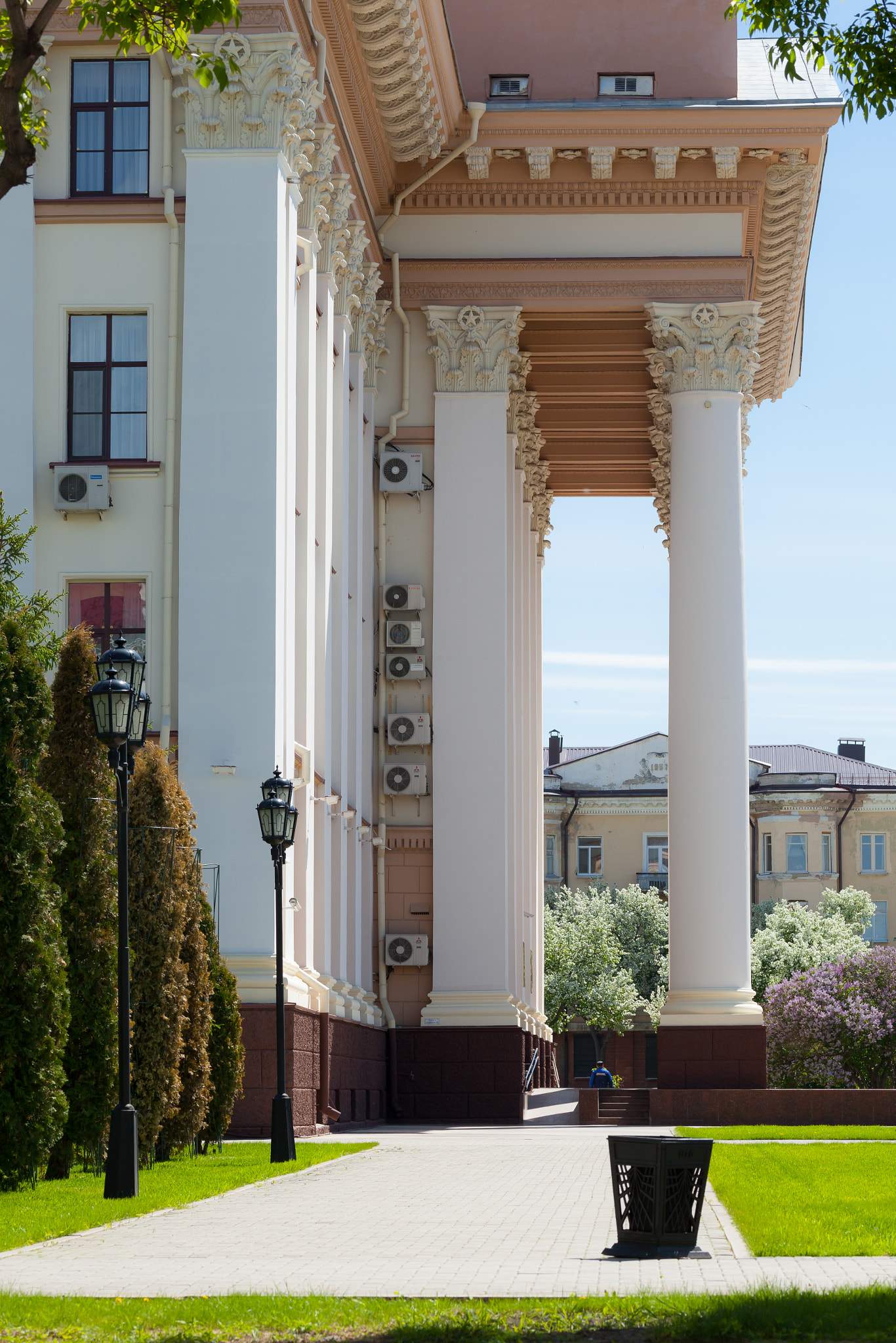Sigma 105mm F2.8 EX DG OS HSM sample photo. Building with columns photography