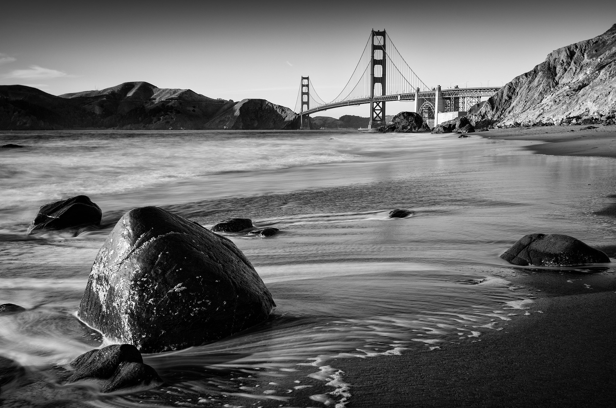 Nikon D7000 + Nikon AF Nikkor 24mm F2.8D sample photo. The golden gate photography