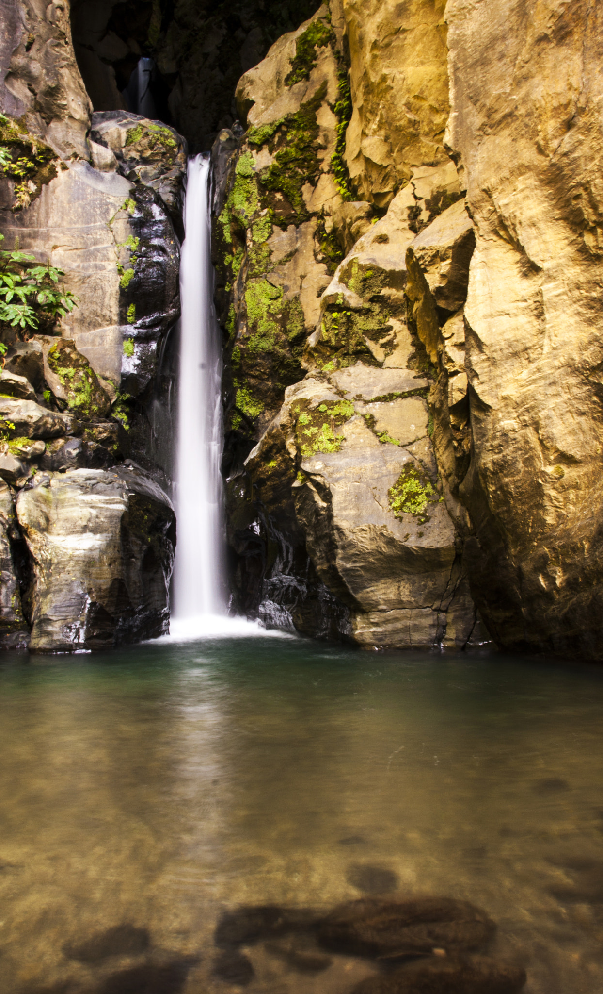 Sigma 17-70mm F2.8-4 DC Macro OS HSM sample photo. Salto do cabrito, açores, portugal photography