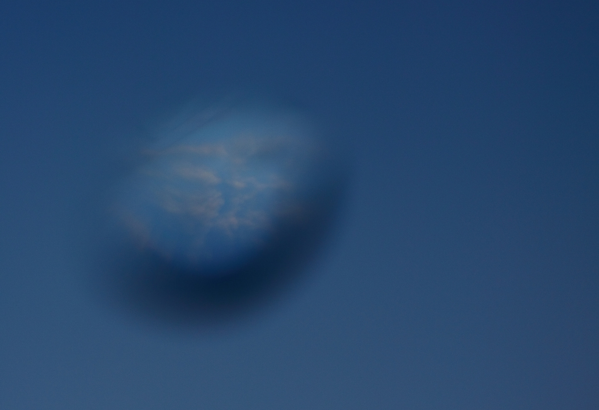 Canon EF35-80mm f/4-5.6 sample photo. Nuages dans goutes d'eau 2 photography