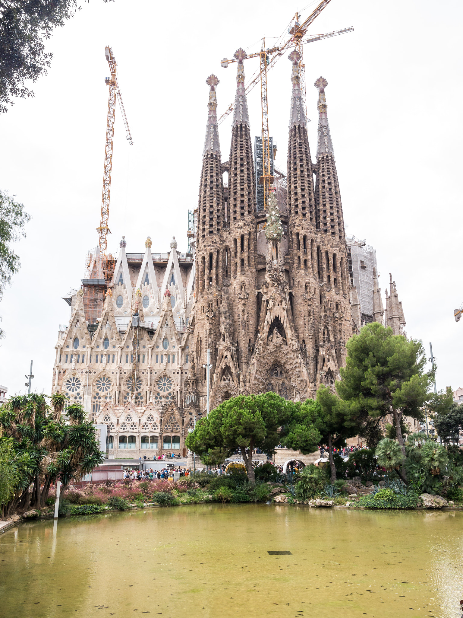Panasonic Lumix DMC-G5 + LEICA DG SUMMILUX 15/F1.7 sample photo. The sagrada familia photography