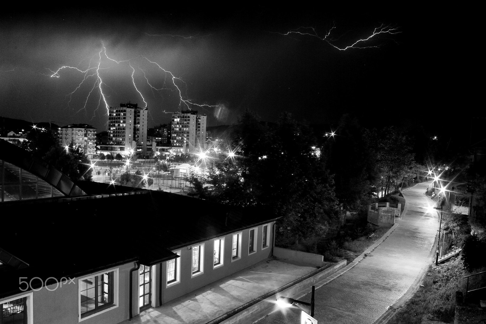 Canon EF-S 18-55mm F3.5-5.6 sample photo. Storm photography