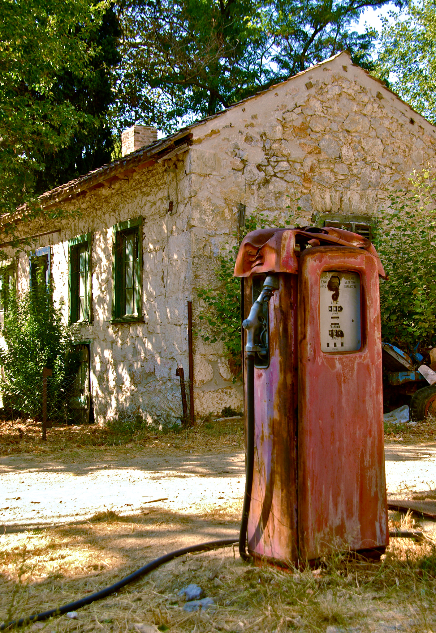 Pentax K10D sample photo. Vintage gas pump photography