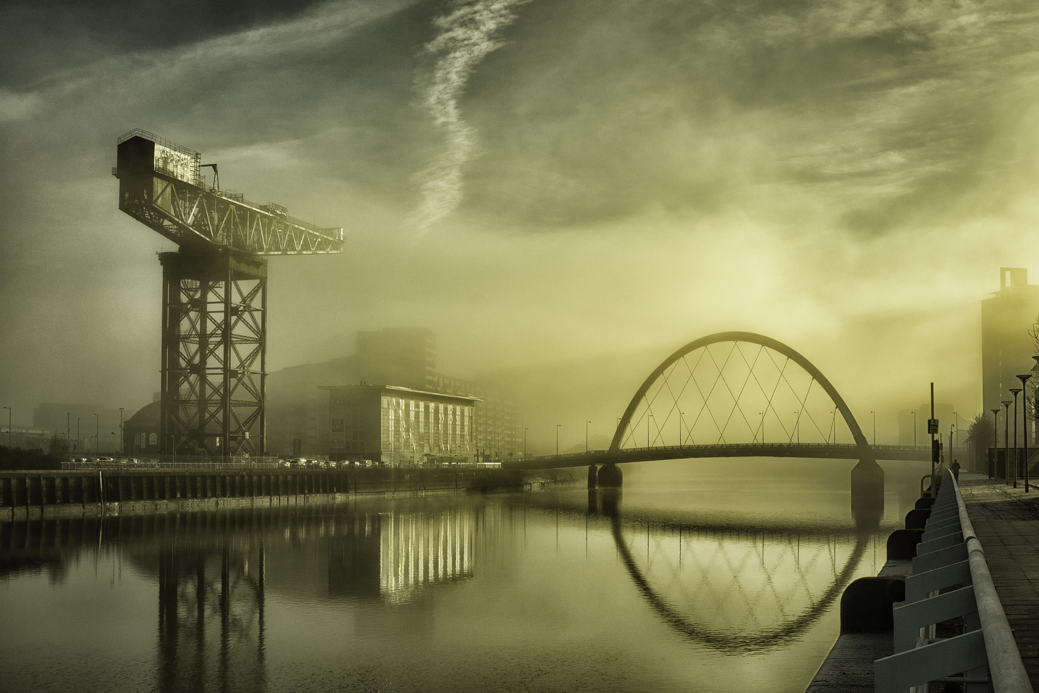 Sony SLT-A65 (SLT-A65V) sample photo. Foggy morning on the clyde photography