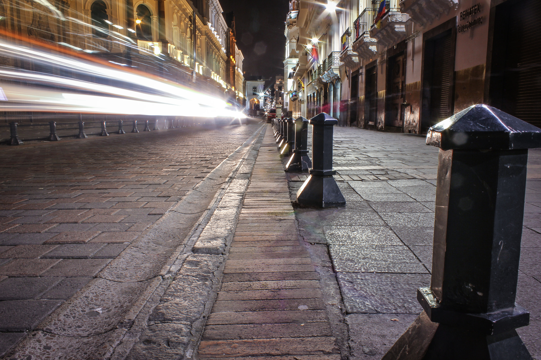 Canon EF-S 18-55mm F3.5-5.6 III sample photo. Centro histórico de noche photography