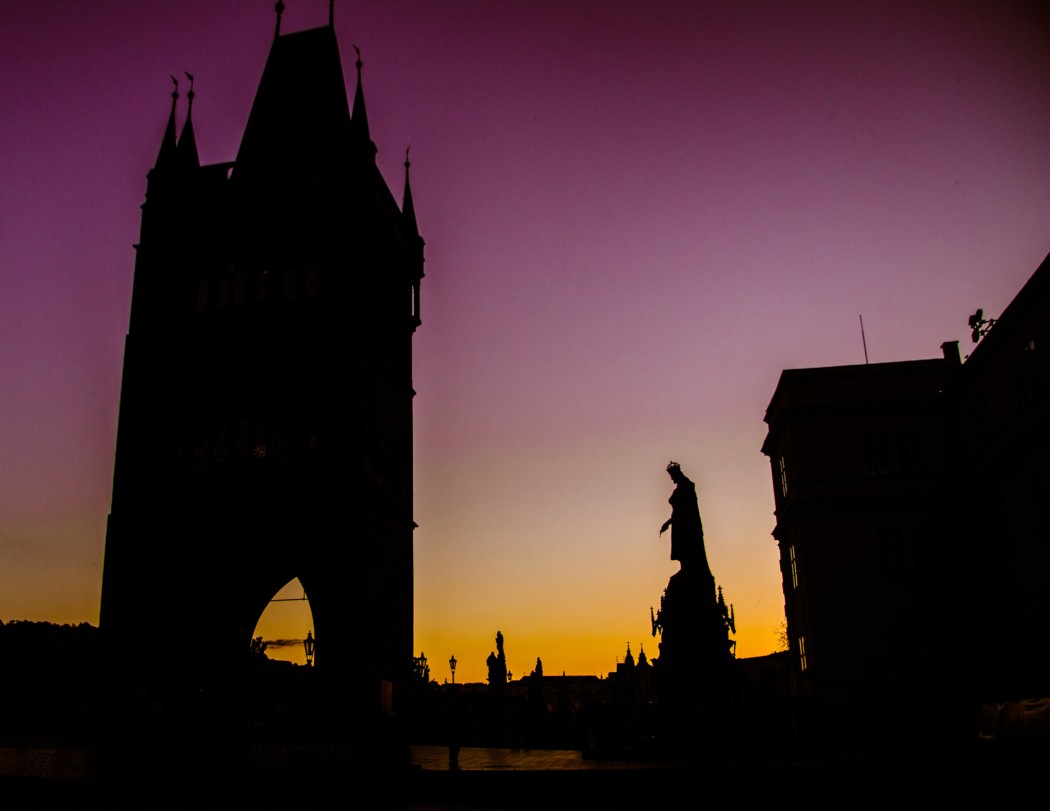 Nikon D7000 + Sigma 18-50mm F2.8 EX DC sample photo. Shadows of praha photography