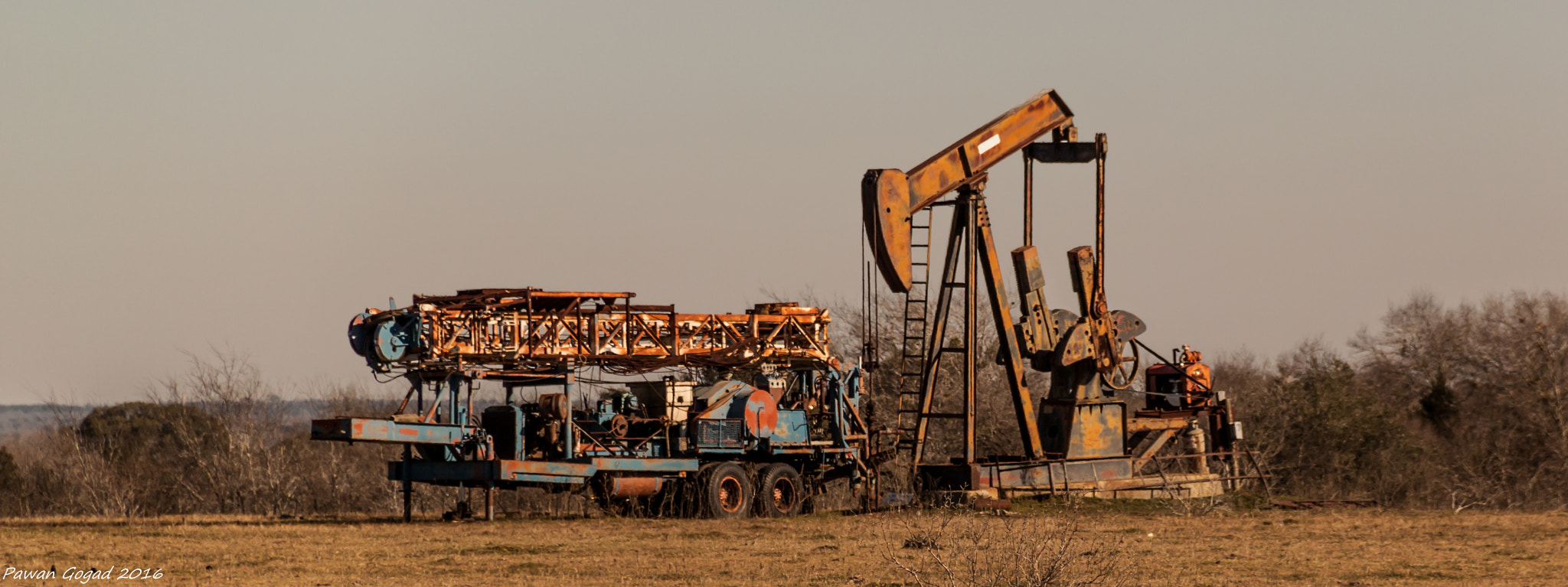 Canon EOS 500D (EOS Rebel T1i / EOS Kiss X3) sample photo. Abandoned rig photography