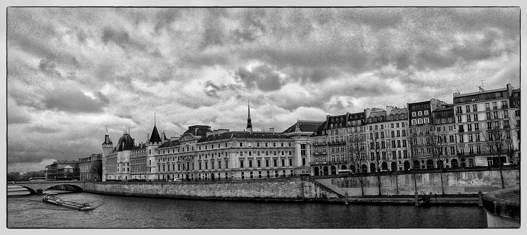 Nikon 1 V1 sample photo. Paris photography