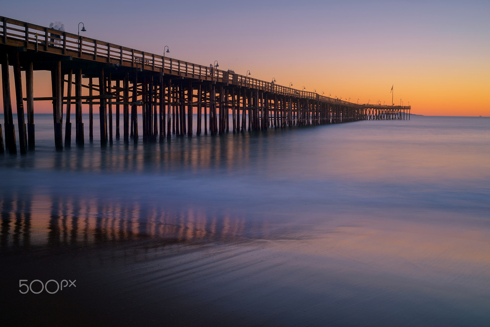 Nikon D800E + Samyang 35mm F1.4 AS UMC sample photo. Pier dusk photography