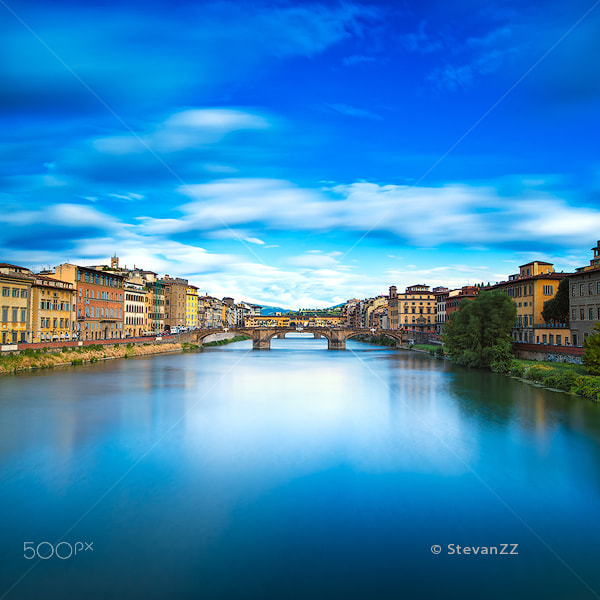 Nikon D800E + ZEISS Distagon T* 21mm F2.8 sample photo. Santa trinita and ponte vecchio bridges. florence photography