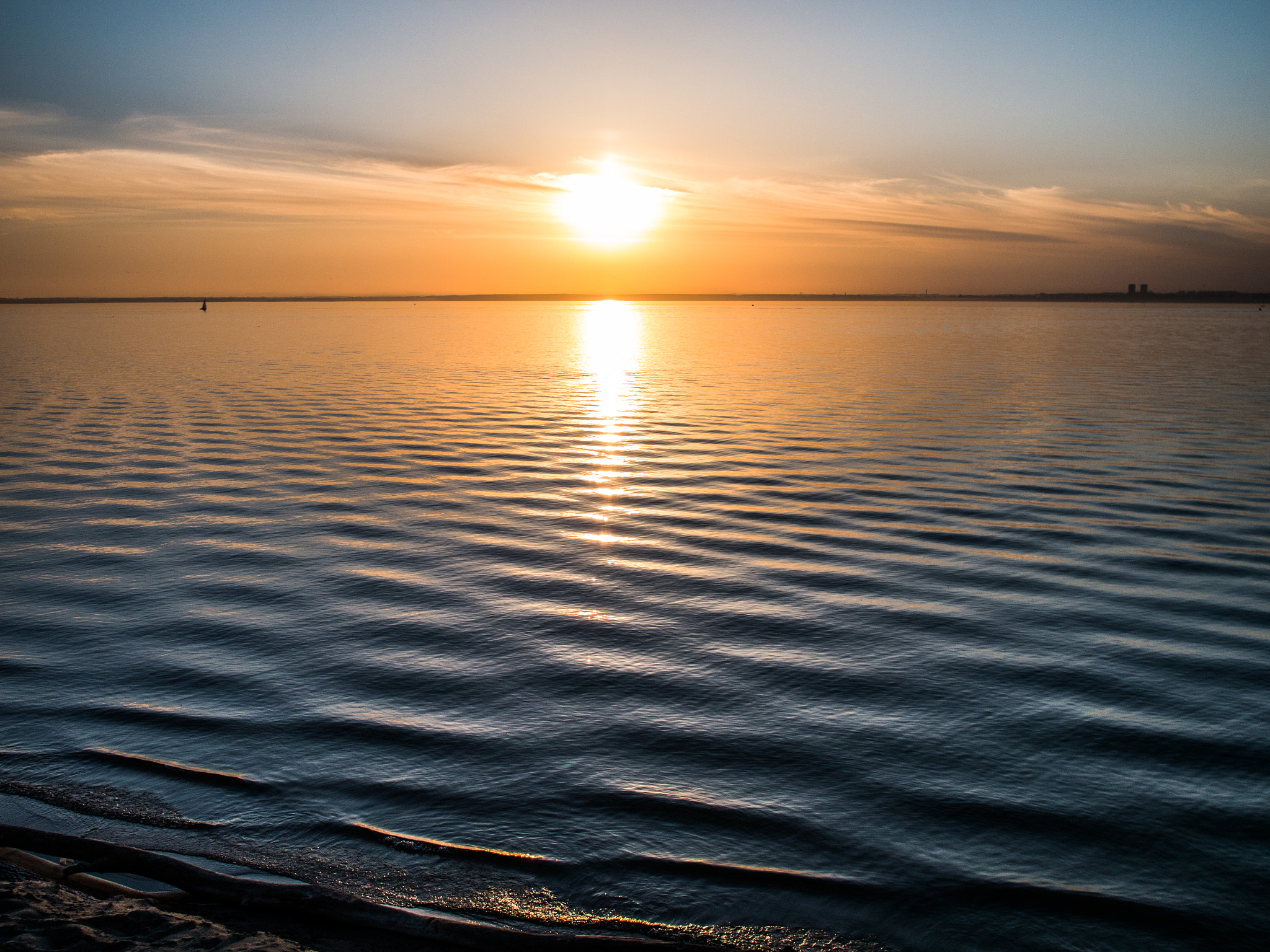 Panasonic Lumix DMC-G5 + Sigma 19mm F2.8 EX DN sample photo. Waves photography