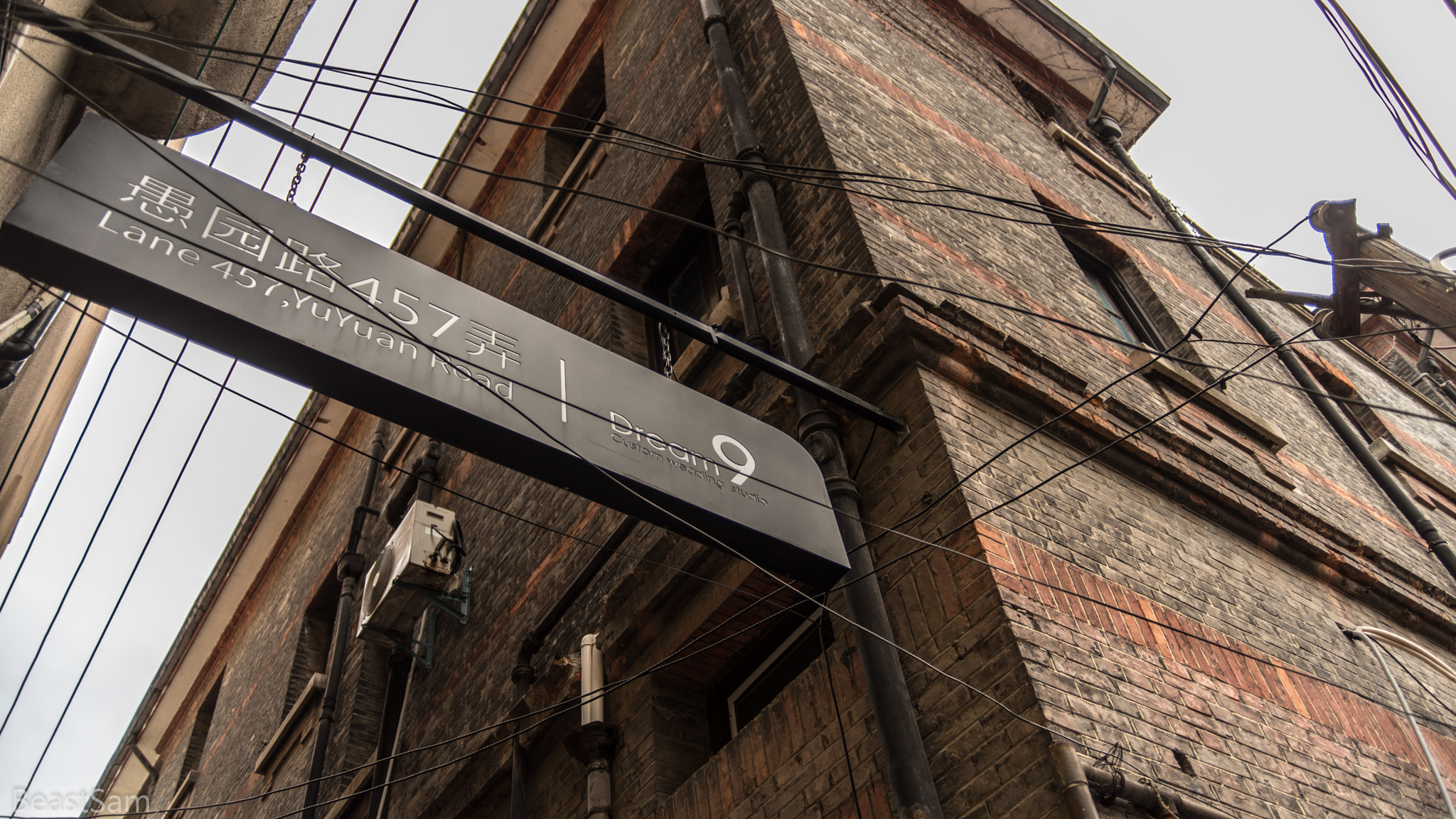 AF Zoom-Nikkor 28-80mm f/3.3-5.6G sample photo. Street in shanghai photography