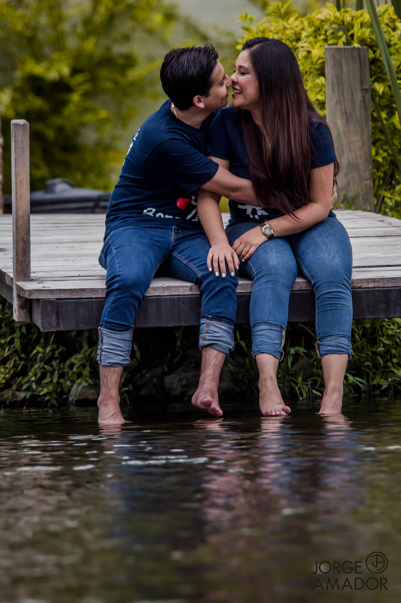 Sigma 150-500mm F5-6.3 DG OS HSM sample photo. People in love photography