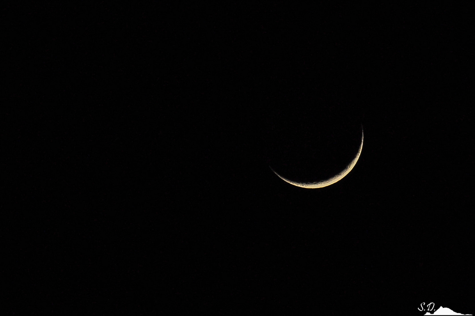 Nikon D90 + AF Nikkor 70-210mm f/4-5.6 sample photo. Let me smile photography