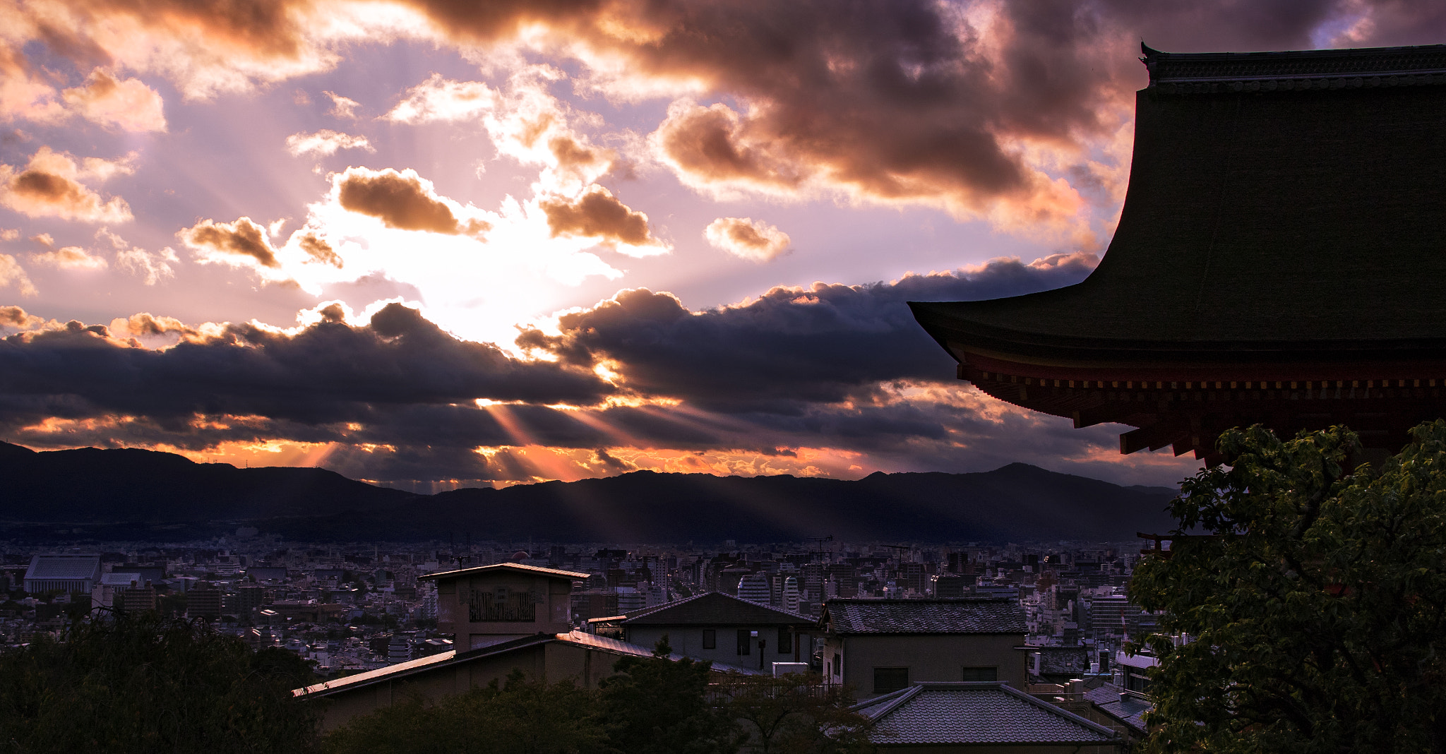 Nikon 1 V3 + Nikon 1 Nikkor 18.5mm F1.8 sample photo. Kiyomizu-dera photography