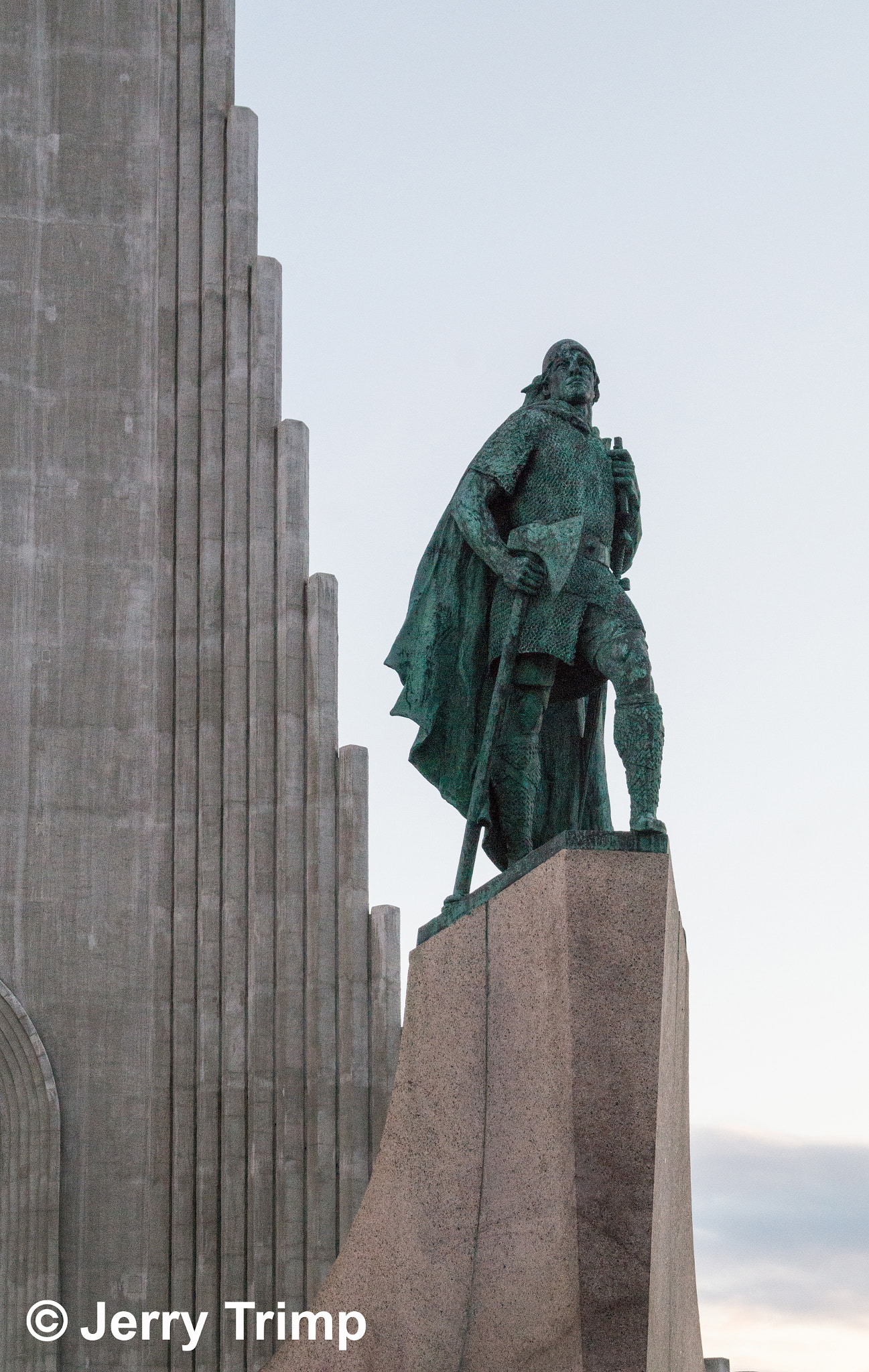 Sony SLT-A58 + Sigma 17-70mm F2.8-4.5 (D) sample photo. Leif eriksson statue, reykjavik photography