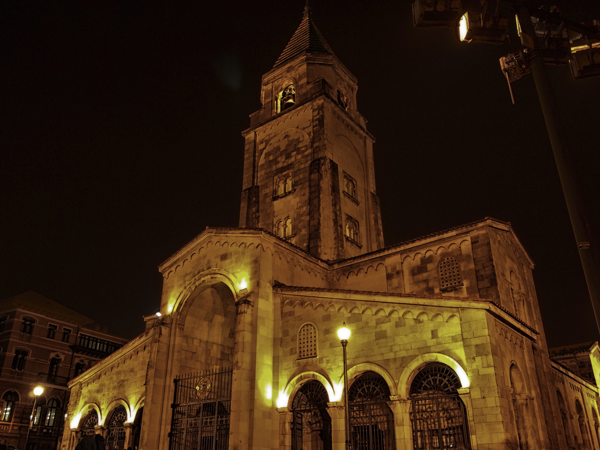 Olympus PEN E-P1 sample photo. Iglesia de san pedro photography