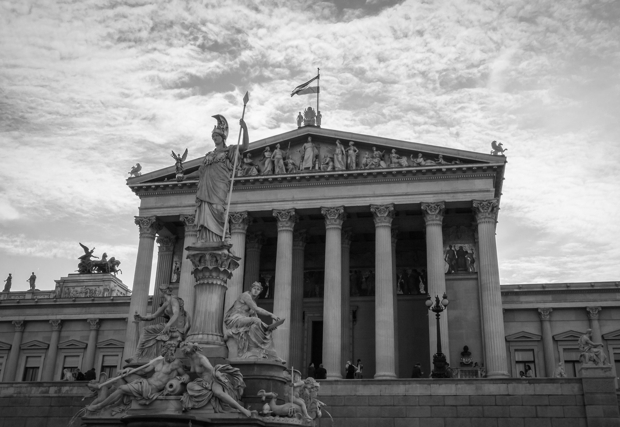 Canon EF-S 18-135mm F3.5-5.6 IS STM sample photo. Parlament wien photography