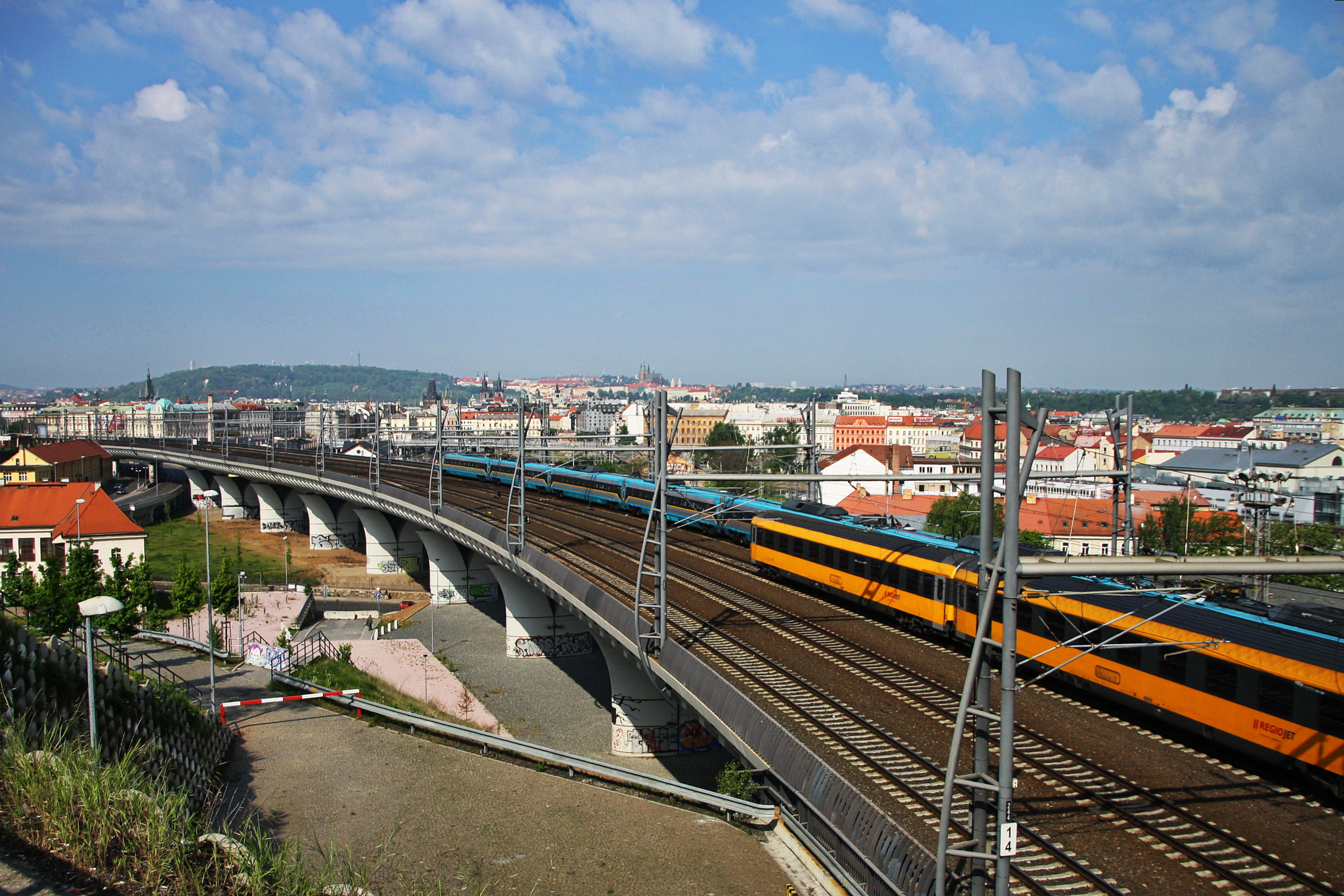 Sigma 18-125mm F3.8-5.6 DC OS HSM sample photo. Railway in the city photography