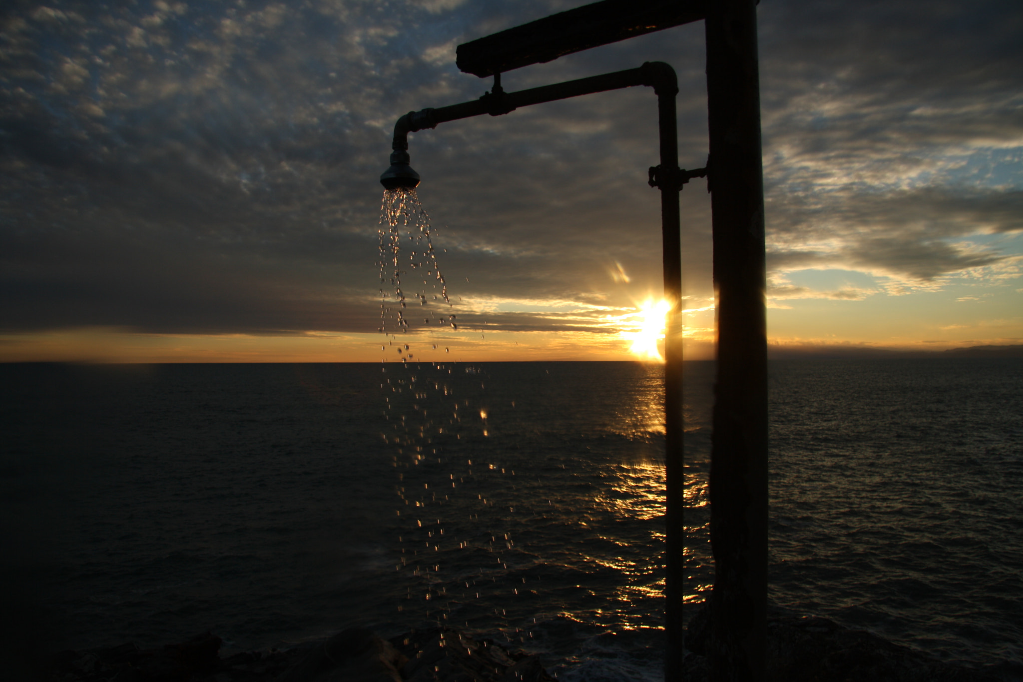 Canon EF-S 17-85mm F4-5.6 IS USM sample photo. Sea shower photography