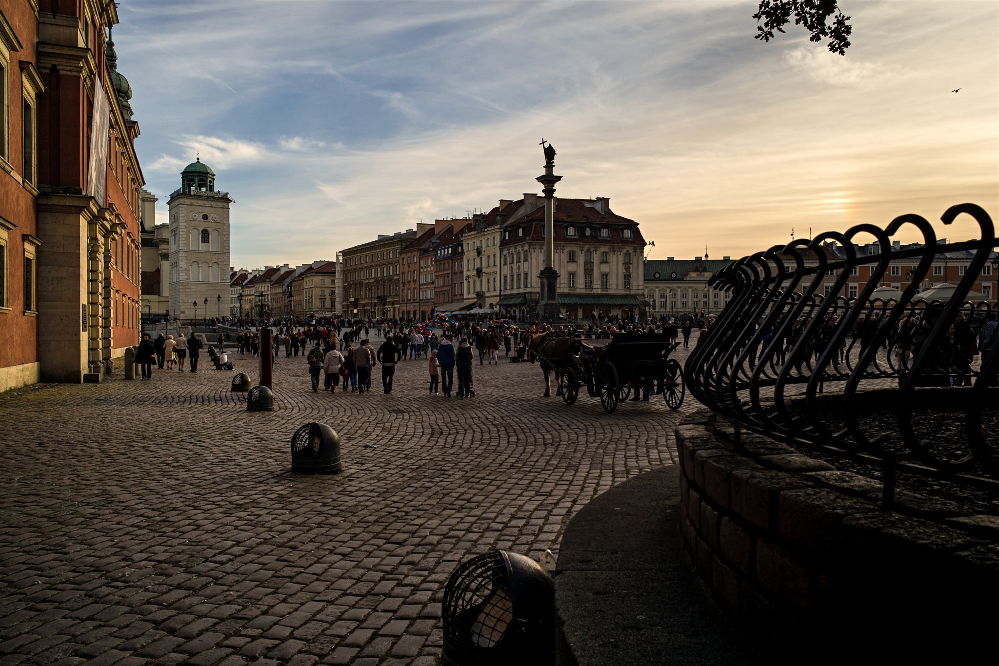 Summicron-M 1:2/28 ASPH. sample photo. Warsaw, the old town, plac zamkowy (castle square) photography