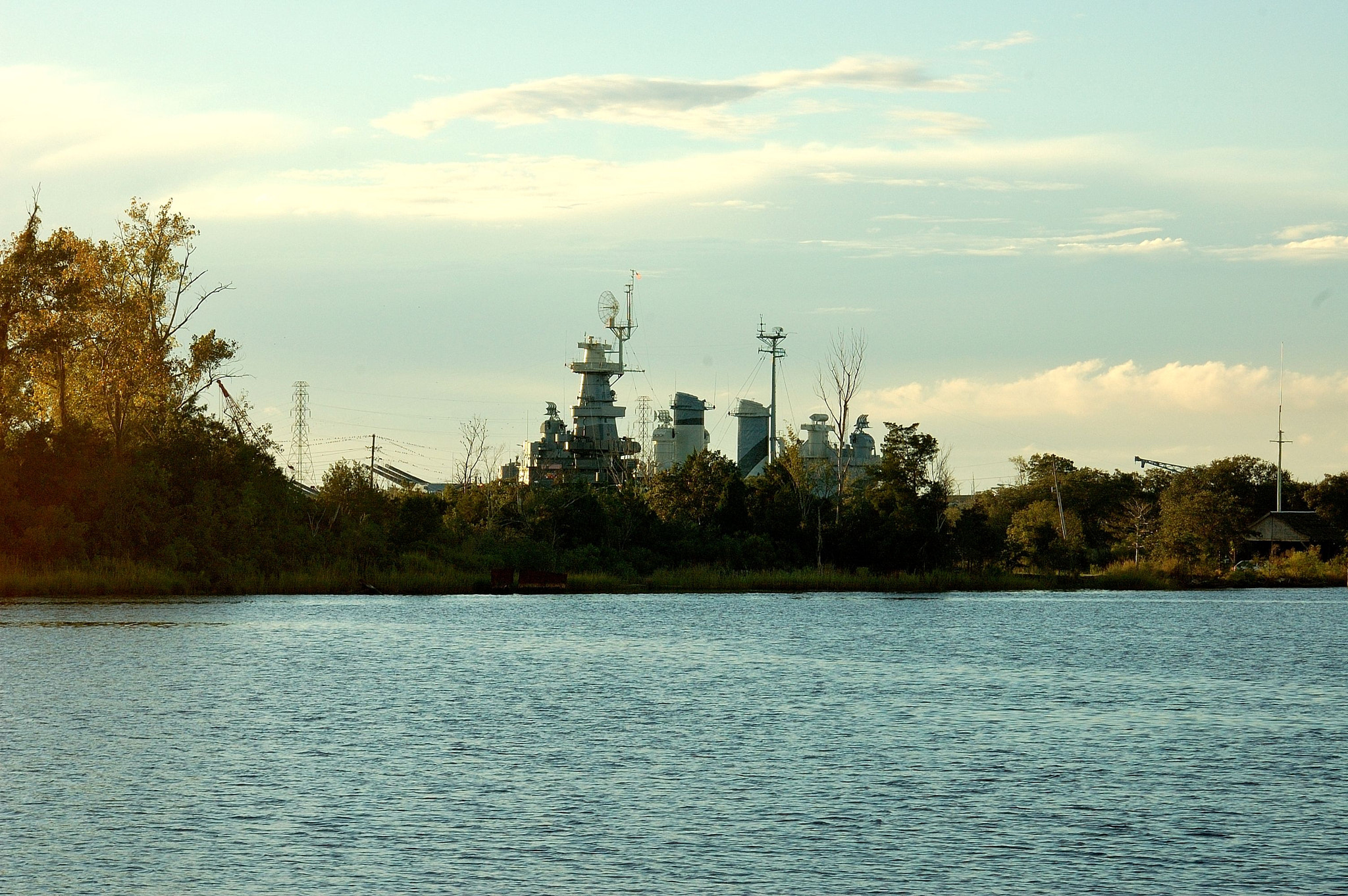 AF Zoom-Nikkor 28-80mm f/3.3-5.6G sample photo. Top of uss north carolina battleship photography