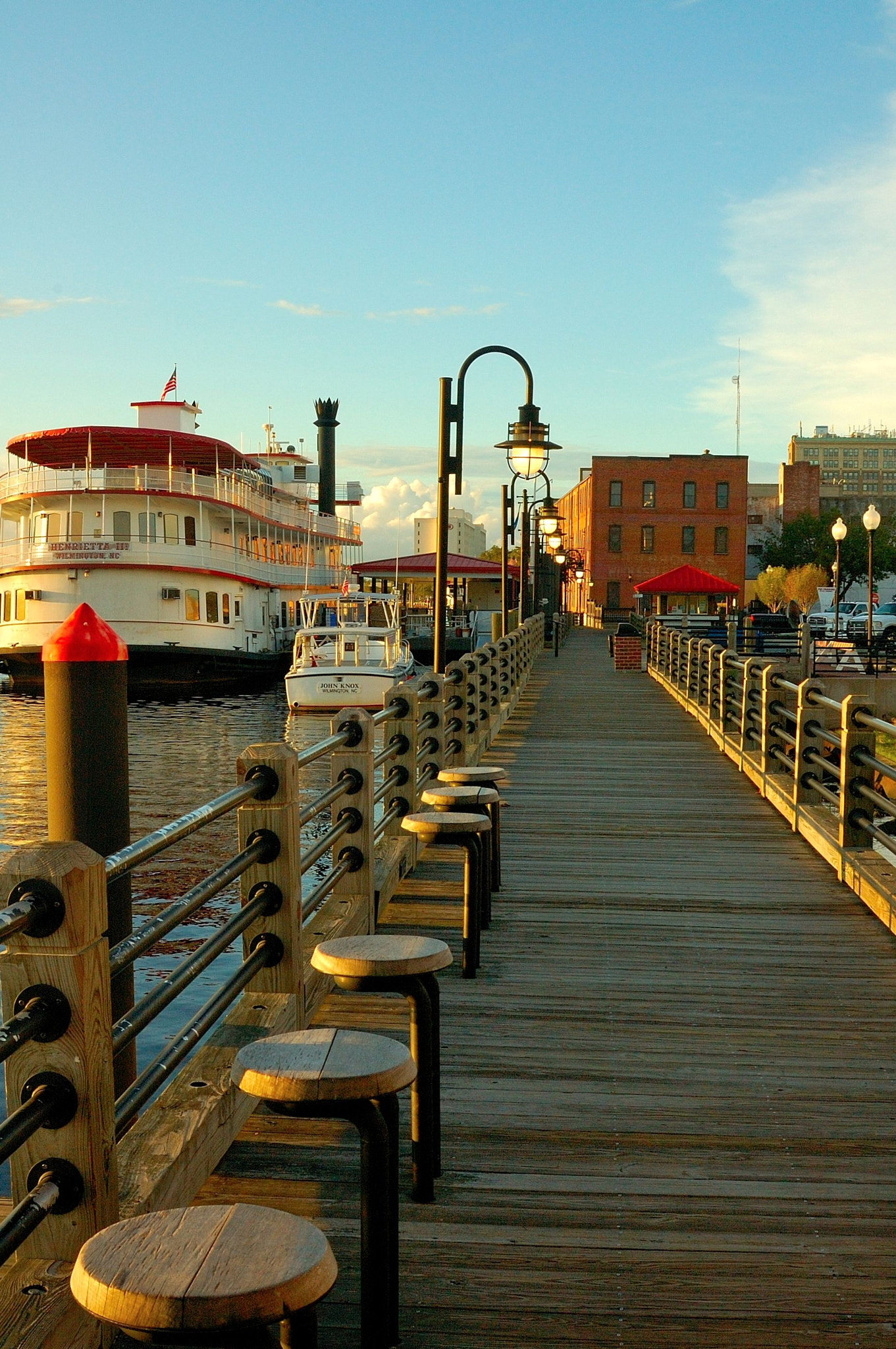 AF Zoom-Nikkor 28-80mm f/3.3-5.6G sample photo. Walkway along the waterfront in wilmington, nc photography
