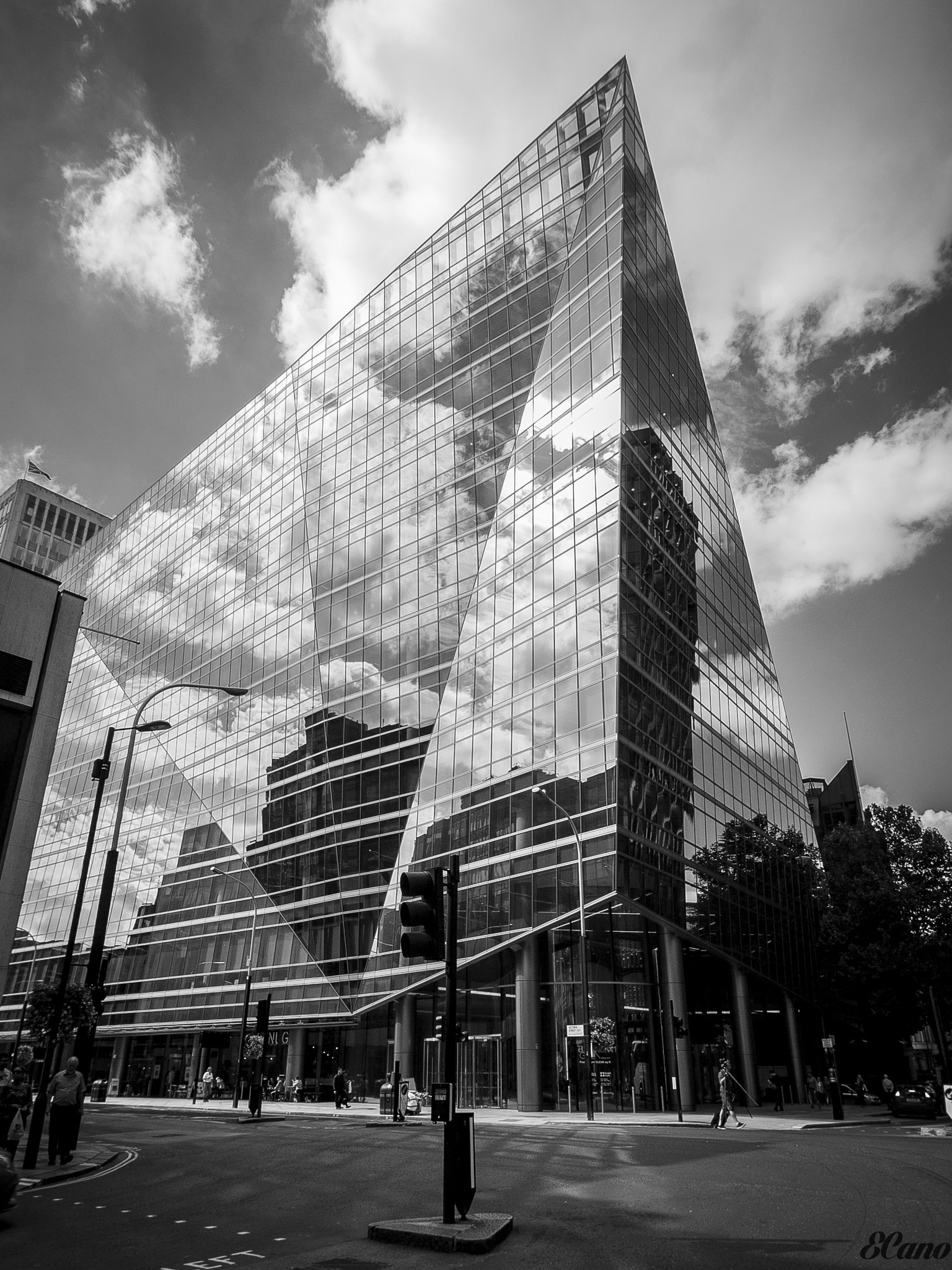 Sigma 10-20mm F3.5 EX DC HSM sample photo. Invisible building photography