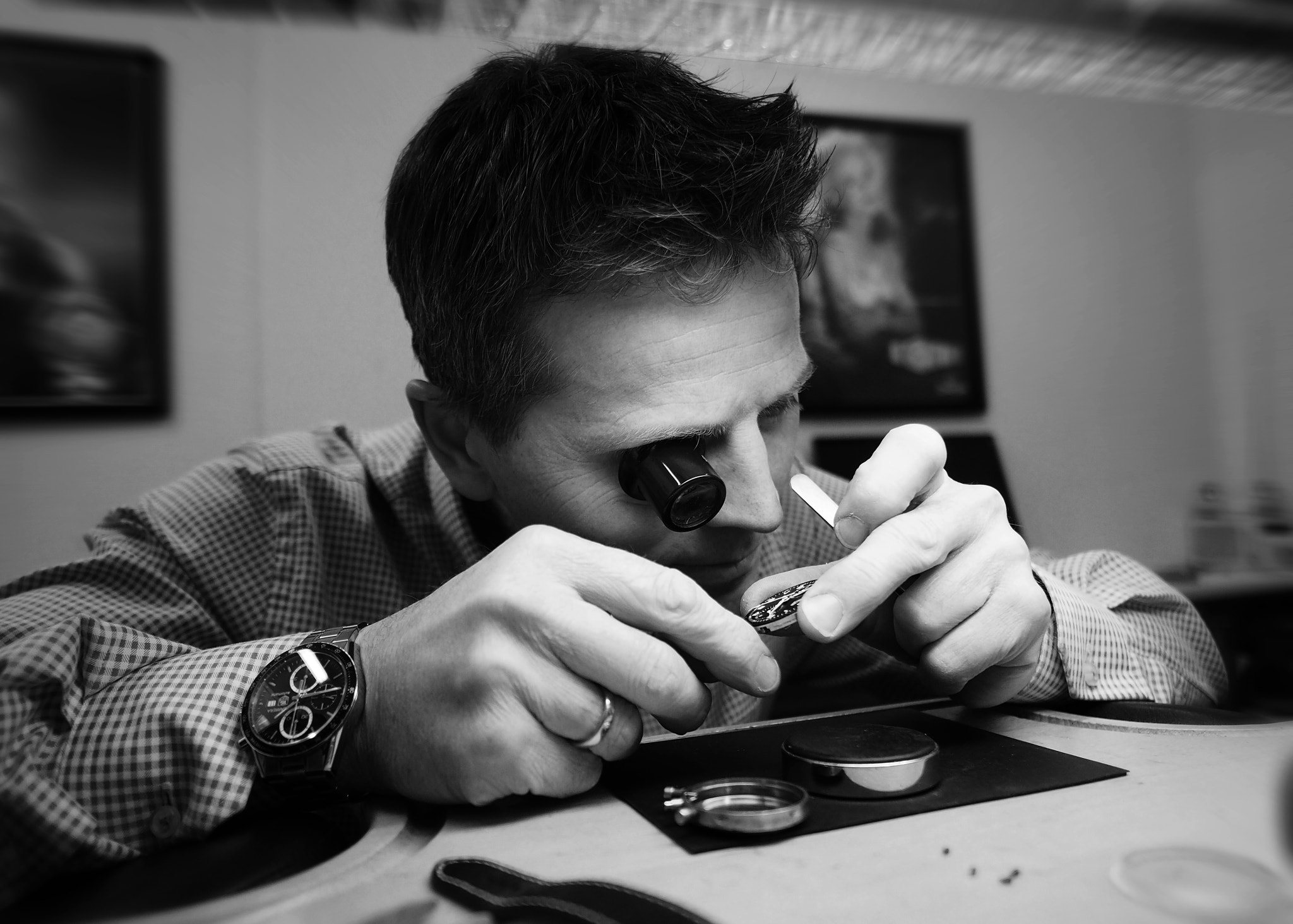 Olympus OM-D E-M5 II + OLYMPUS M.12mm F2.0 sample photo. Watchmaker photography