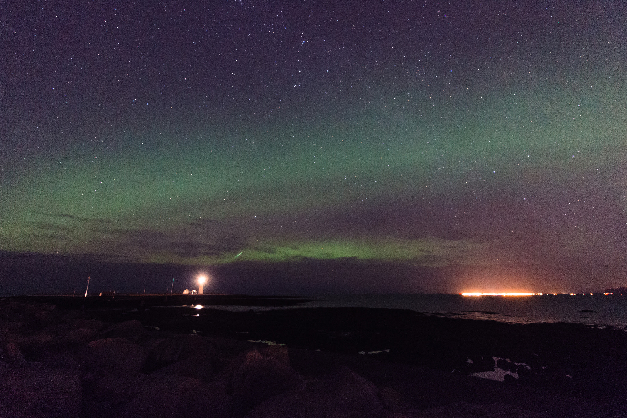 Canon EF-S 10-18mm F4.5–5.6 IS STM sample photo. Through the aurora photography
