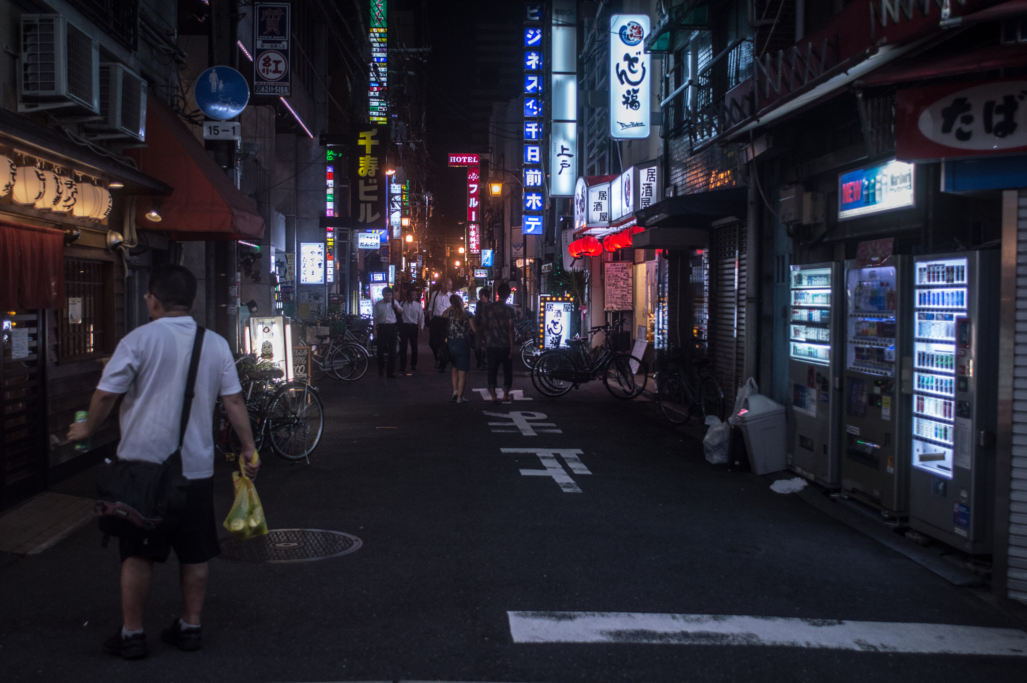 Nikon D3200 + AF Nikkor 24mm f/2.8 sample photo. Japan life photography