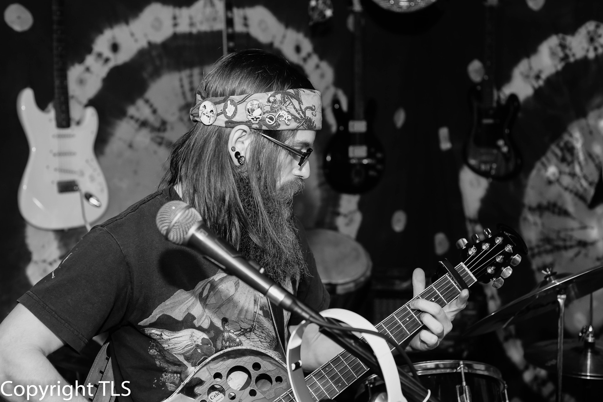 Sony a99 II + Minolta AF 50mm F1.7 sample photo. The band photography