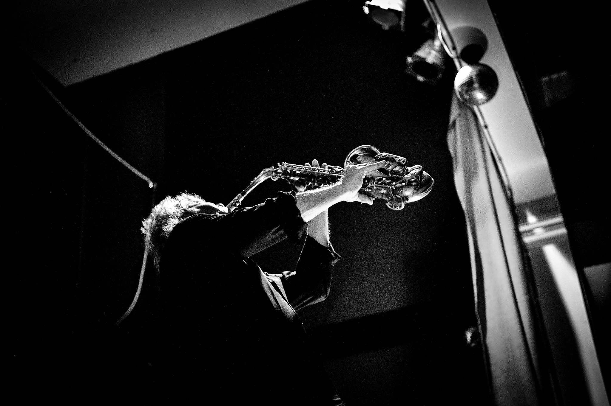 Nikon AF-S Nikkor 24-70mm F2.8E ED VR sample photo. Paul stocker concert photography