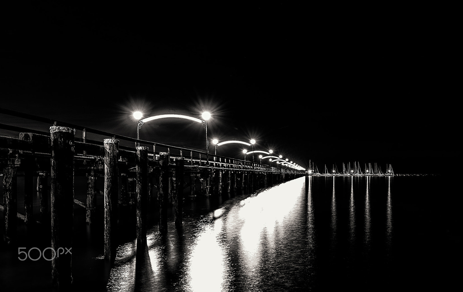 Nikon AF-S Nikkor 14-24mm F2.8G ED sample photo. Night pier no.1 photography
