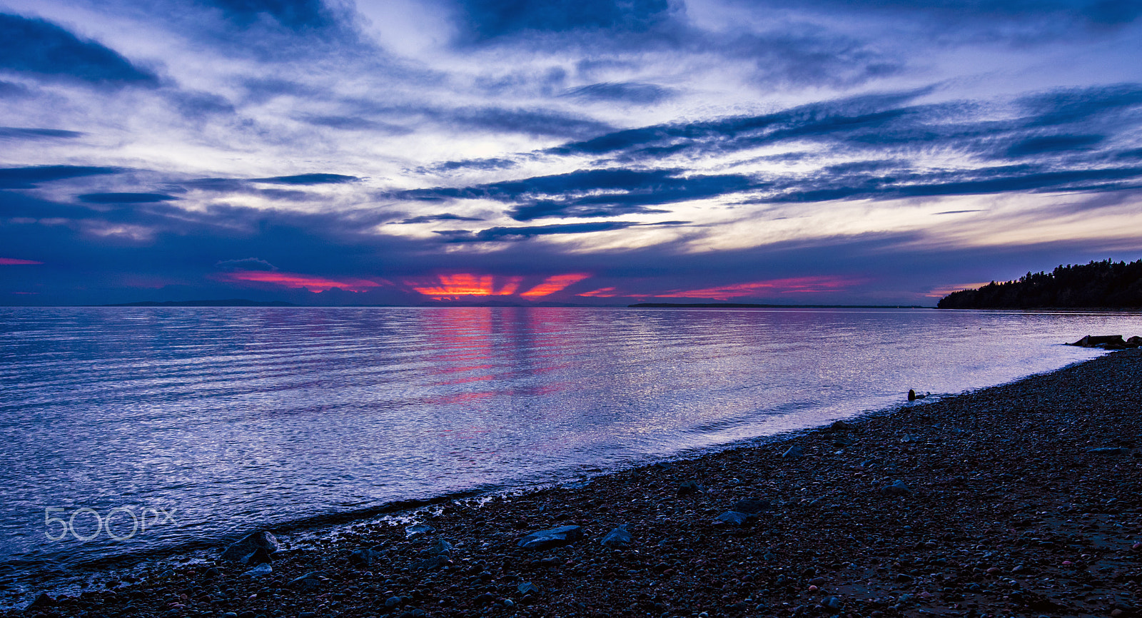 Nikon AF-S Nikkor 14-24mm F2.8G ED sample photo. Dusk fire photography